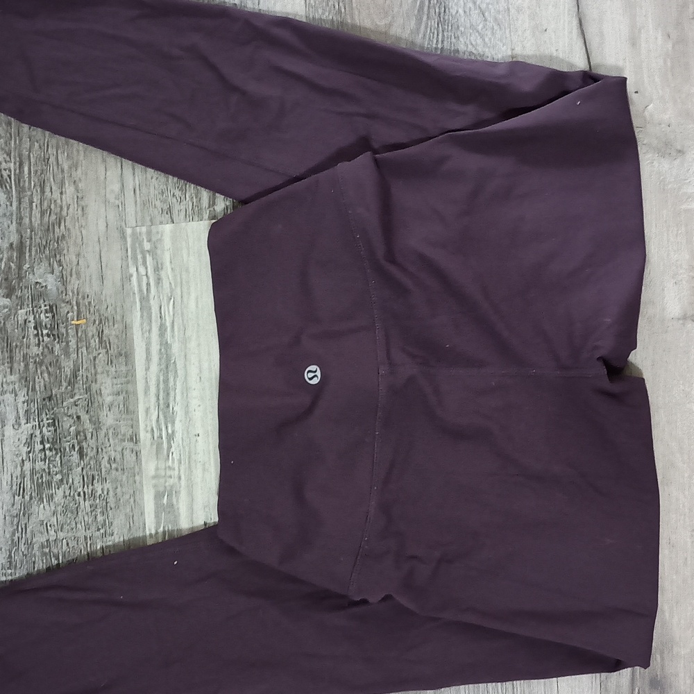 ⭐💜LULULEMON 💜⭐ PURPLE LEGGINGS